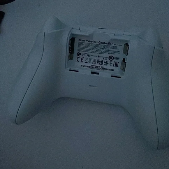 Xbox controller - Picture 2 of 2